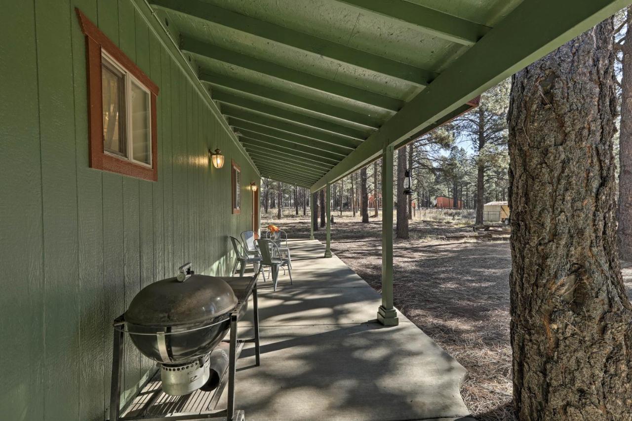 Family-Friendly Forested Home With Snow Play Area! フラッグスタッフ エクステリア 写真